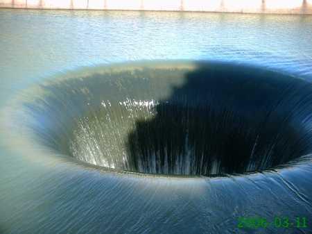Monticello Dam California ... Autors: Latvian 10 lielākie caurumi pasaulē