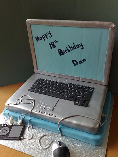 Kūka portatīvais dators ar... Autors: Worm112 Elektroniskās kūkas