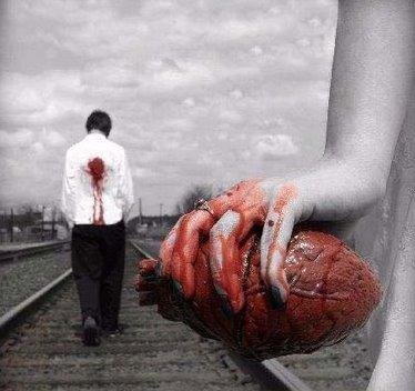 Salauztu sirdi nevar salīmēt... Autors: FemaleBoss heart break...