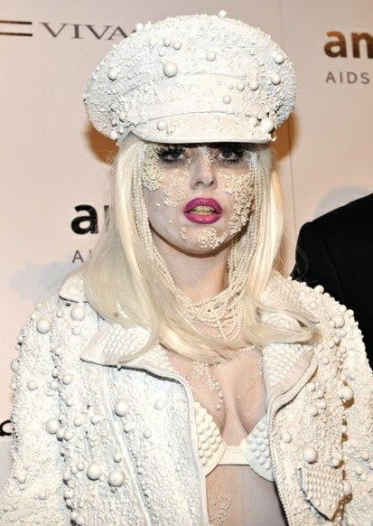 2010 gada maijs Autors: miltpauris Lady Gaga Evolūcija (2005-2012)