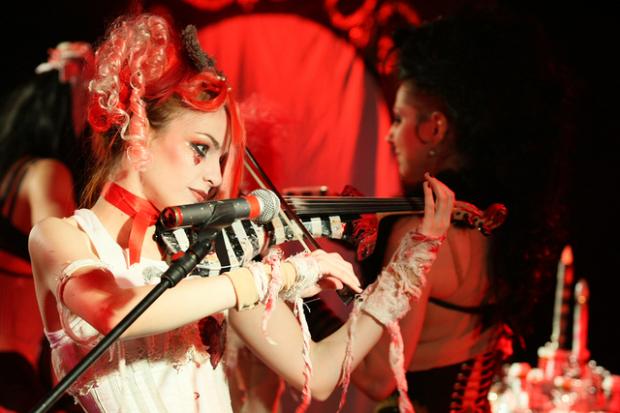  Autors: amechi Emilie Autumn & Her Bloody Crumpets