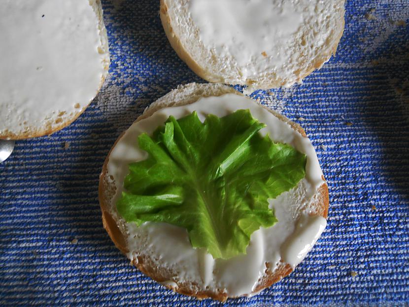 tad pievienojam salāt lapiņu Autors: Twiksybab burgerīts *