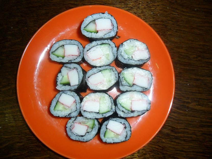Manis gatavotie sushi to man... Autors: StealtH Ar ko barojas studenti nīderlandē !