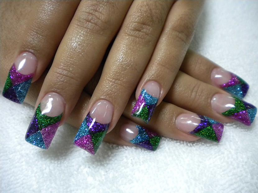 Autors: Gossip21girl Nail art :)