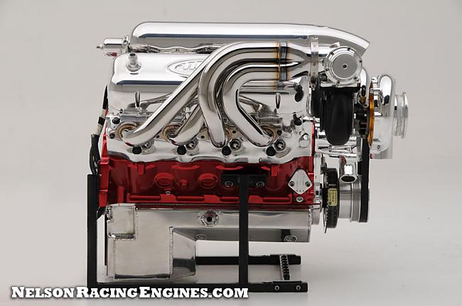  Autors: GreeCore Amerikāņu 10,4 litru V8 dzinējs ar 2300 ZS