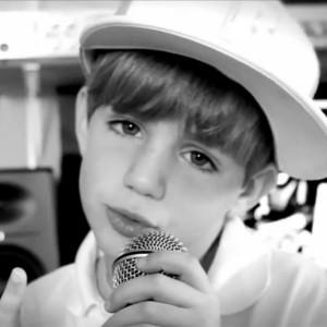  Autors: LauraBaumane MattyBraps