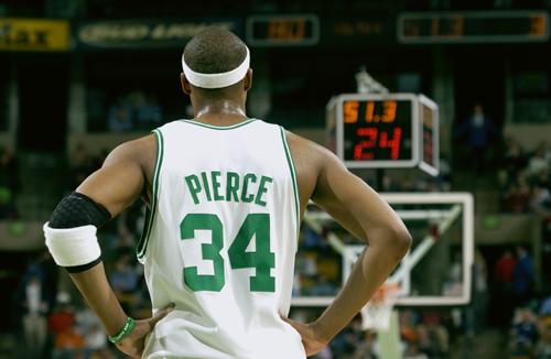  Autors: Fosilija Paul Pierce