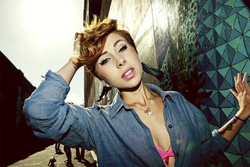  Autors: Kreayshawn Kreayshawn. :]]