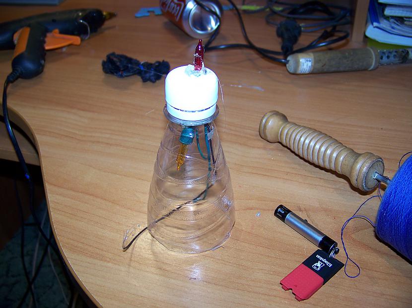 Un uzmeisterojam kautkādu... Autors: Fosilija Kā uztaisīt skaistu galda lampu.