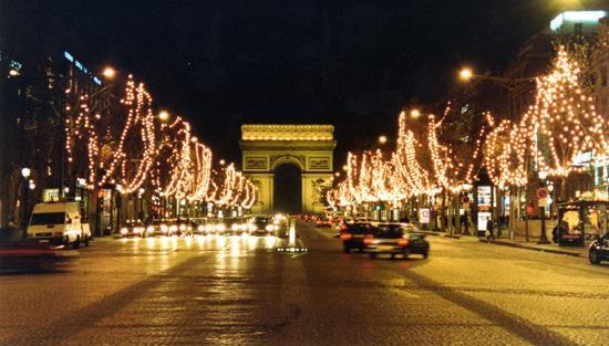 Ziemassvētki FrancijāPilsētu... Autors: The Anarchist Fakti Par Ziemassvētkiem Cituviet Pasaulē