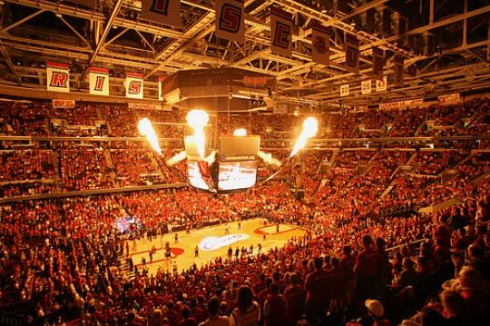 3 Quicken Loans Arena... Autors: DG98 NBA 9 lielākie stadioni!