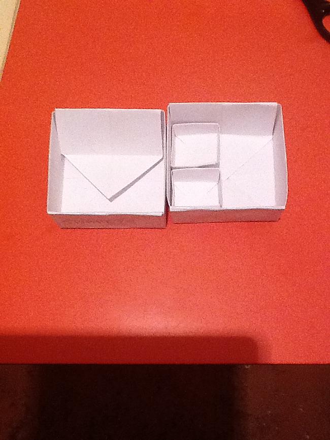 Šajās kastītēs varturēr naudu... Autors: sharpys Kā izveidot papīra kasti-19soļi.