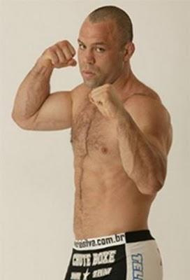 3 Wanderlei SilvaDzimis... Autors: treneris112 Labākie 5 MMA cīnītāji...