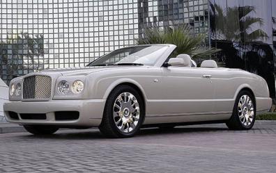 Bentley Azure Autors: Cukurvāvere 10 ekonomiskākie un rijīgākie auto