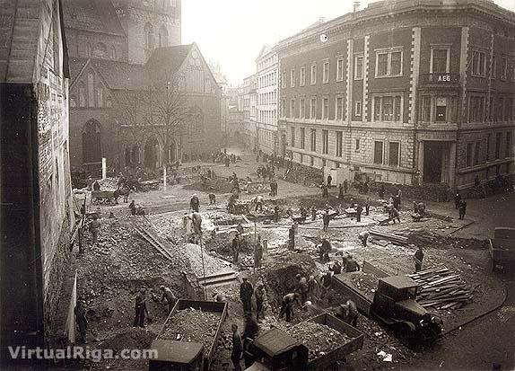 Doma laukums 1936 gads Autors: Fosilija Pagājušo gadsimtu Vecrīgas foto.