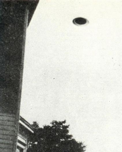 July 29 1952    Passaic New... Autors: posts UFO Photographs 1910-2008