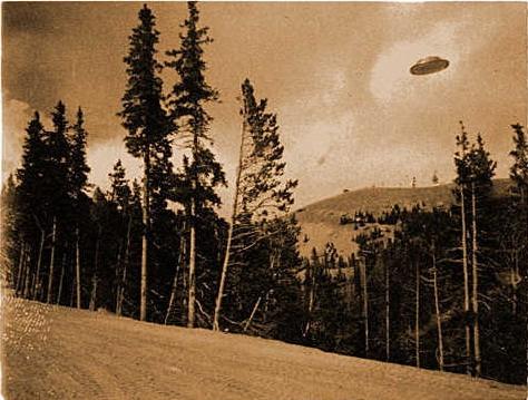 1927    Cave Junction Oregon Autors: posts UFO Photographs 1910-2008