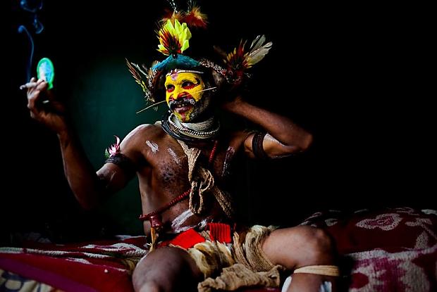 Juli Uigman savā istabā Viņš... Autors: BrikuLis Papua cilts.