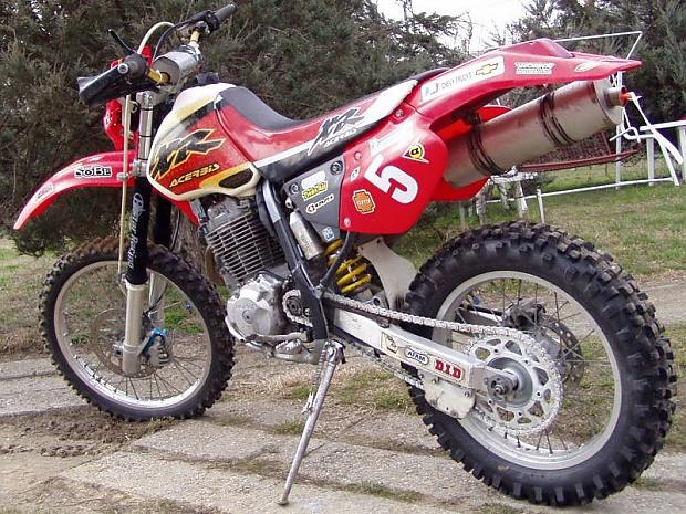 Honda XR400 Autors: Protests Motocikli