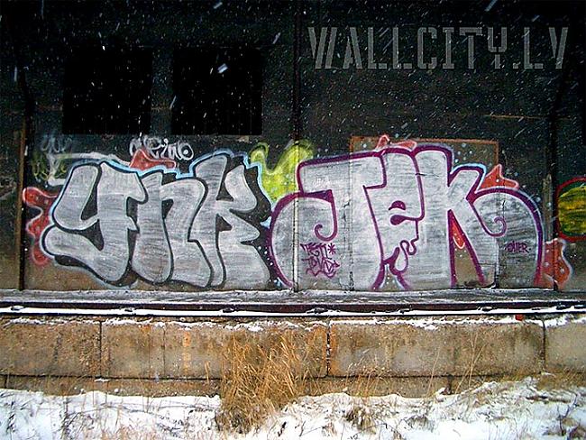  Autors: Fosilija Graffiti (32 Special)