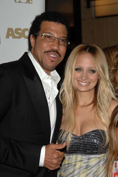 Lionel039s Richie pieņēma... Autors: princeSS Celebs Who've Adopted Kids