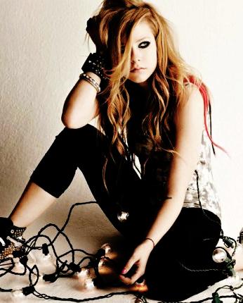  Autors: Hueco Mundo Avrila Lavigne