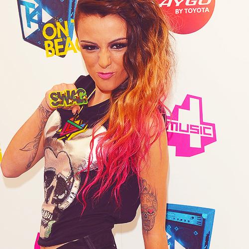 Cher Lloyd  dziedātāja  ir 160... Autors: Romantiska Slepkava Īsās slavenības.