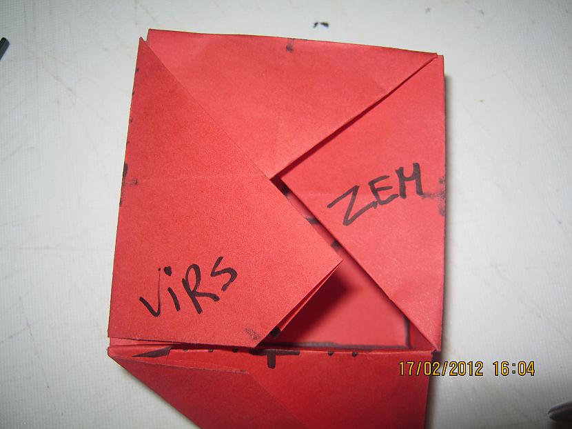 kā locit pēdējo domājams... Autors: xo xo gossip girl Origamī kastīte-soli pa solītim ^^