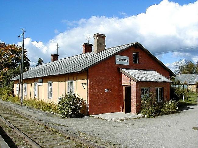 Scaronī ir viena no dzelzceļa... Autors: Fosilija Latvijas "spoku" pilsēta - Kuprava