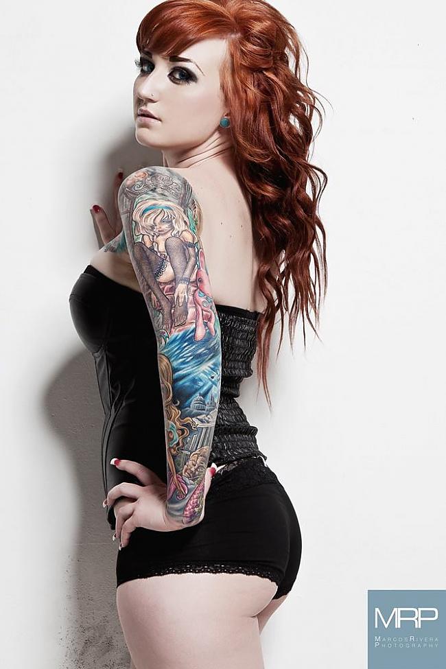 Curvy tattoo. Inked Goddess.