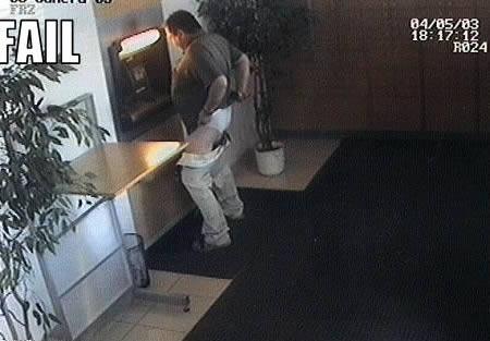 Vai viņscaron grib maksāt par... Autors: Hipster jančuks 15 Strangest People at ATMS