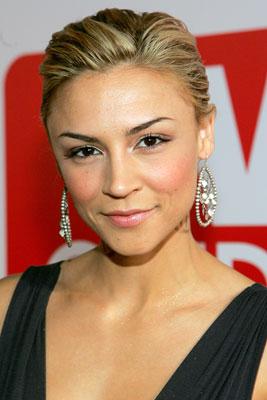  Autors: elizabeth22 Samaire Armstrong