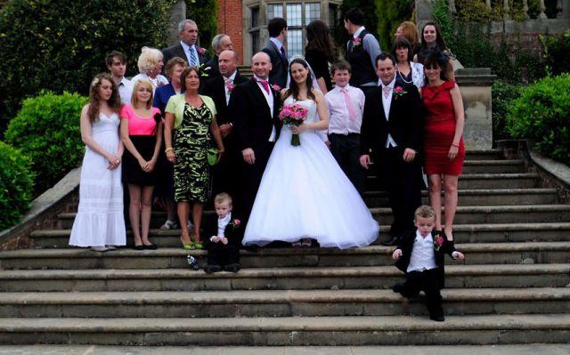  Autors: WeakBlast Tik sliktas kāzu bildes, cik vien iespējams!