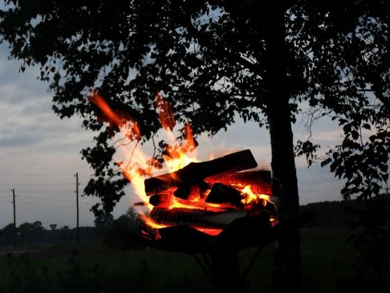 Visu Latviju pārklāj ugunskuri... Autors: Fosilija Kapēc Jāņi ir labākie svētki?