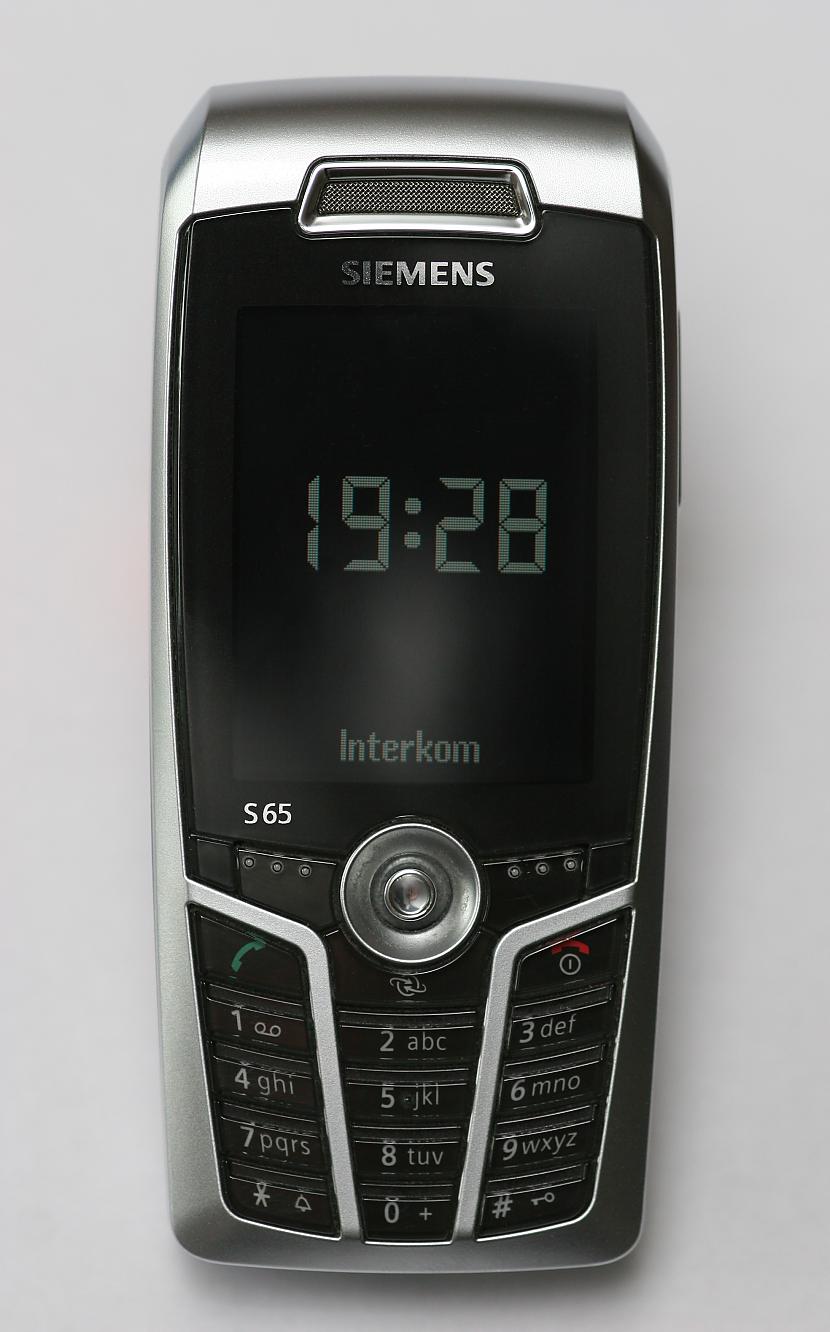 Siemens S65 Biju aptuveni... Autors: rocheese9 Kādi mobilie telefoni man piederējuši?