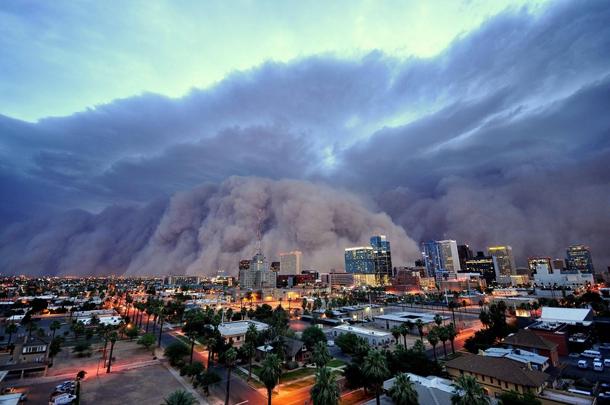 Smilscaronu vētra kas iet... Autors: Mūsdienu domātājs 2011. gada 25 spēcīgākie foto!!!