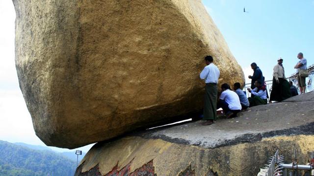 Zeltītais akmens Myanmārā... Autors: Mūsdienu domātājs Apskaties, kā izskatās pasaulē visnedrošākās vietas