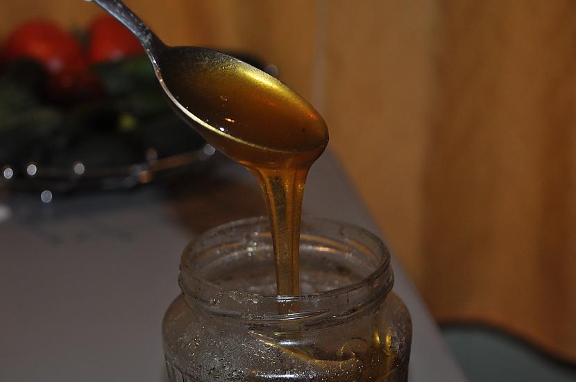 izceptās mandeles iemērc medu... Autors: lasma16 Muslis