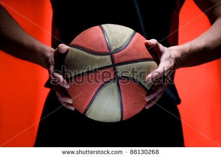 91 Iekap lifta ar basketbola... Autors: mrscatt 100 Random llietas ko izdarit. /PACELTS/