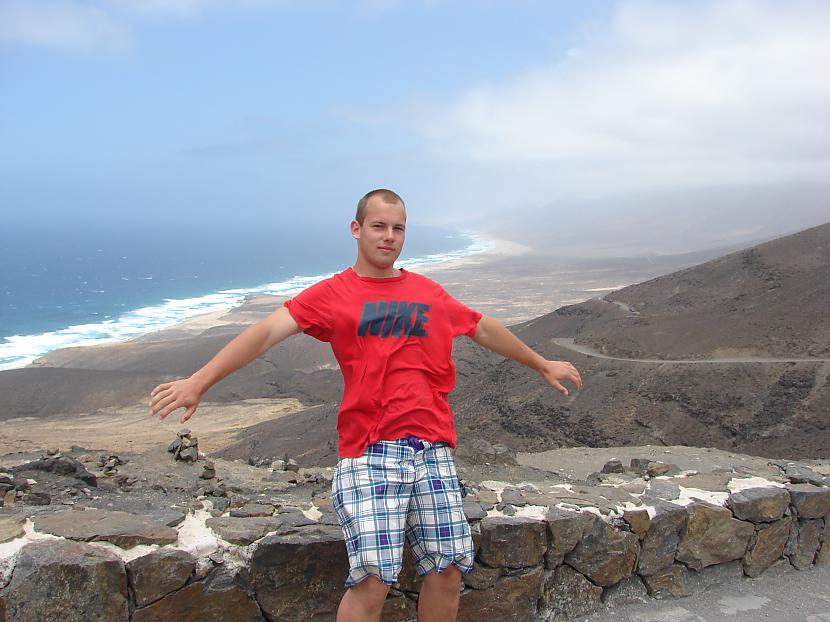 nbspPastaigāju pa pieturvietu... Autors: Latišs Ceļojums uz paradīzi - Fuerteventura