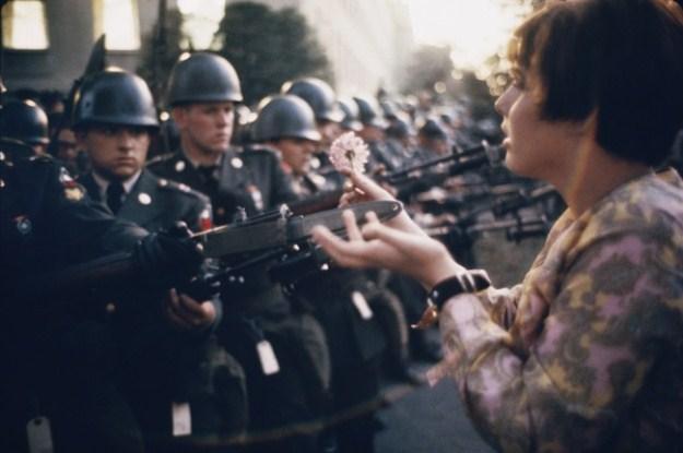 Jane Rose Kasmir protesta... Autors: Mūsdienu domātājs 40 spēcīgākās jebkad uzņemtās fotogrāfijas