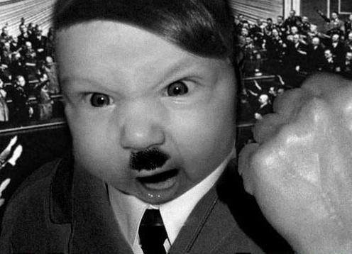 Hitlera māte domāja par abortu... Autors: Ben4iks Aizraujoši Fakti [9]
