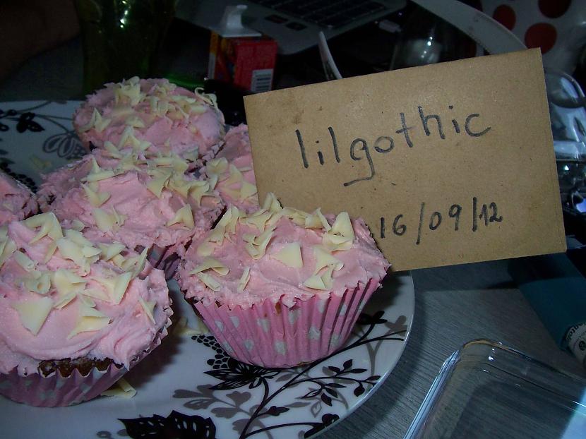 gustanbsp Autors: lilgothic magic cupcake mix ^^