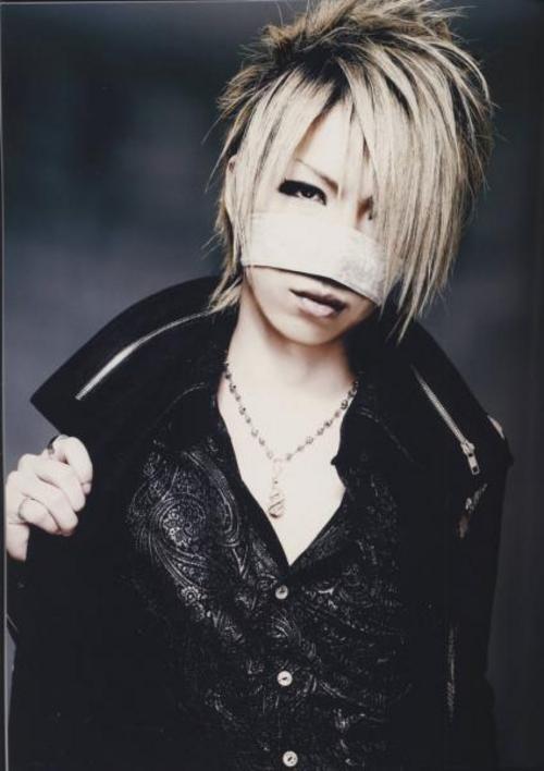  Autors: Aoii The Gazette grupas dalībnieks : Reita