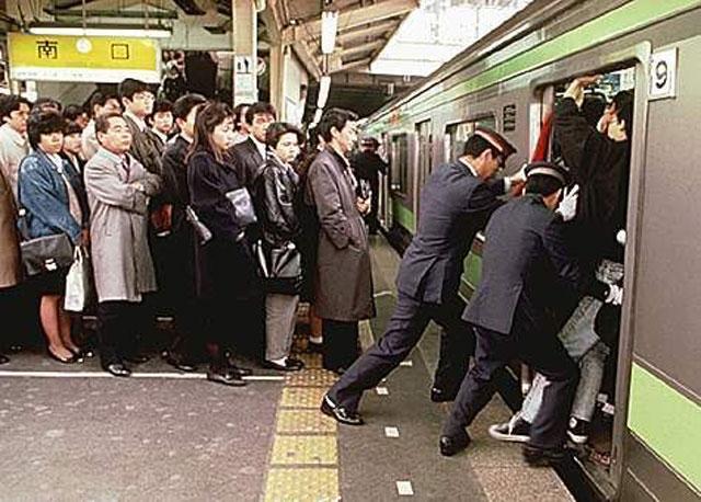 Varbūt Japānā ir attīstītas... Autors: Colonel Meow Top 20 sabiedriskā transporta izgāšanās.