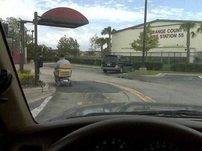  Autors: Fosilija Viņi iepērkās McDonalds. [auto].