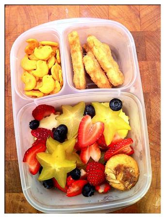 Augļu salāti krekeri cepta... Autors: sfinksa Idejas pusdienu vai uzkodu kastītēm
