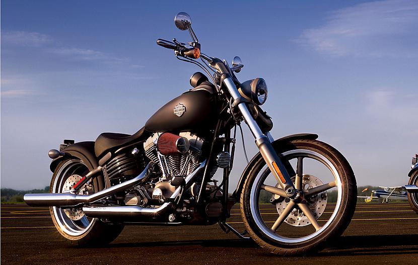 Softail Rocker  Autors: Fosilija Harley - Davidson, 2009