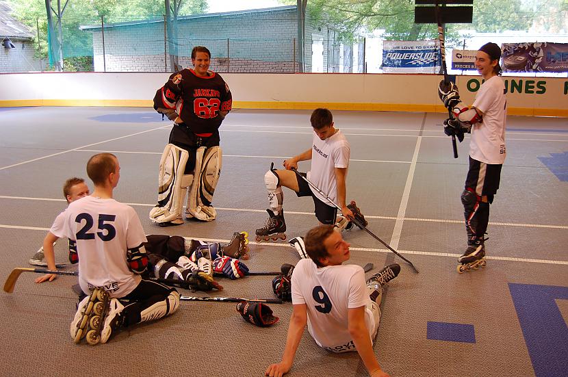 Sākums Autors: Juzitis inline hockey II