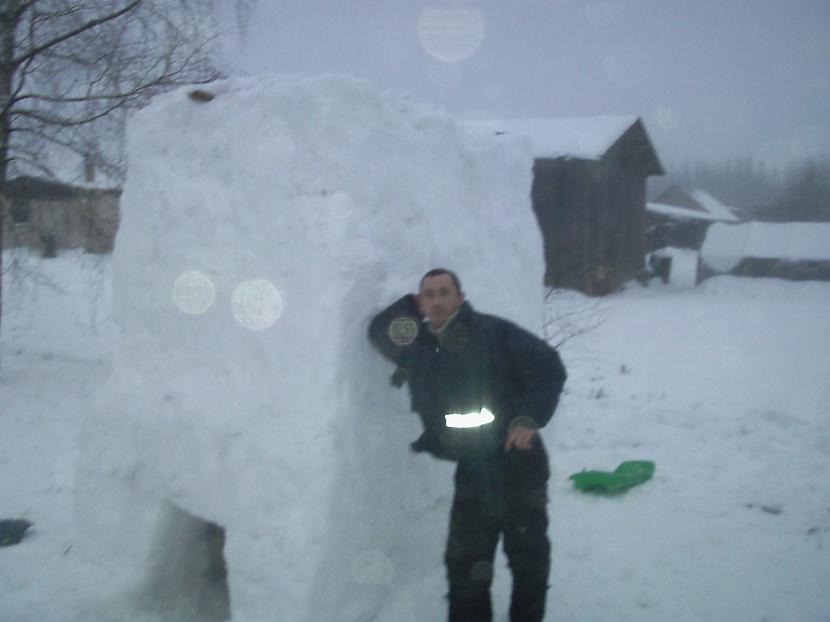 Scaronogad atkusnis vēl nav... Autors: kapuracējs Ziemas skati laukos.